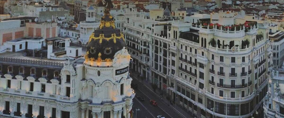 Probably the best place to catch the sunset in Madrid, this rooftop bar provides sweeping views of all key sights in the city.
It costs €4 to go up and it's located very centrally.
Watch out as prices for drinks upstairs are steep.
#lifeatexpedia #merch #sunset #madrid #spain