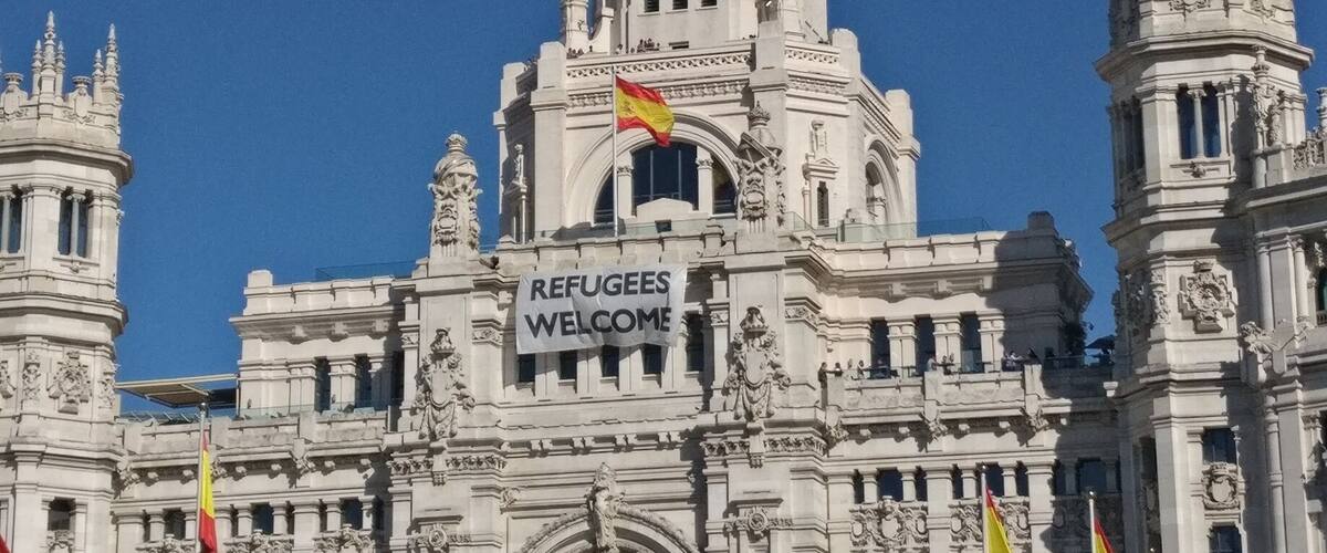 Located in Plaza de Cibeles, the Madrid Town Hall is a must see.
The architecture is stunning and the surrounding area, with green boulevards, a big fountain and chaotic traffic gives it a really unique atmosphere.
#Madrid #Spain #LifeAtExpedia #Merch