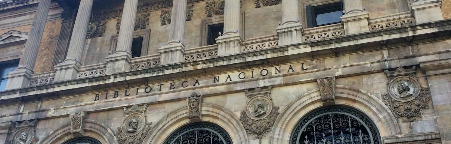 I can be a real architecture junkie, and this is one of the many buildings in Madrid that impresses me. It's my third time in Madrid, but only my first time visiting the Biblioteca Nacional.
I feel very privileged to get to study here for the next week, one of the biggest libraries in the world. It's hard to not feel inspired inside these hallowed halls.