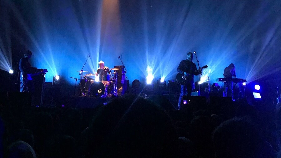 The best Spanish band ever #LosPlanetas #lights #lifeatexpedia