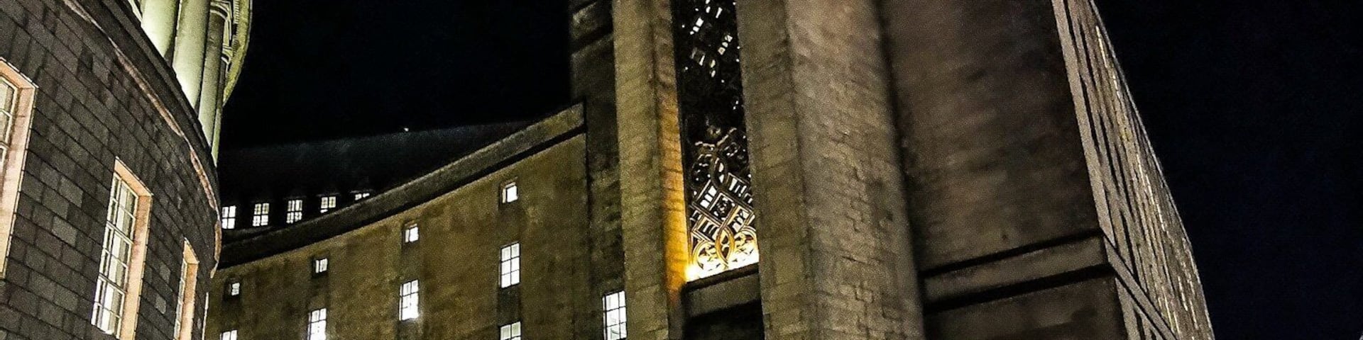 I walk past this spot everyday into the office, and every night it comes alive with a different view point. #lifeatexpedia #urbanjungle #manchester #citybreak