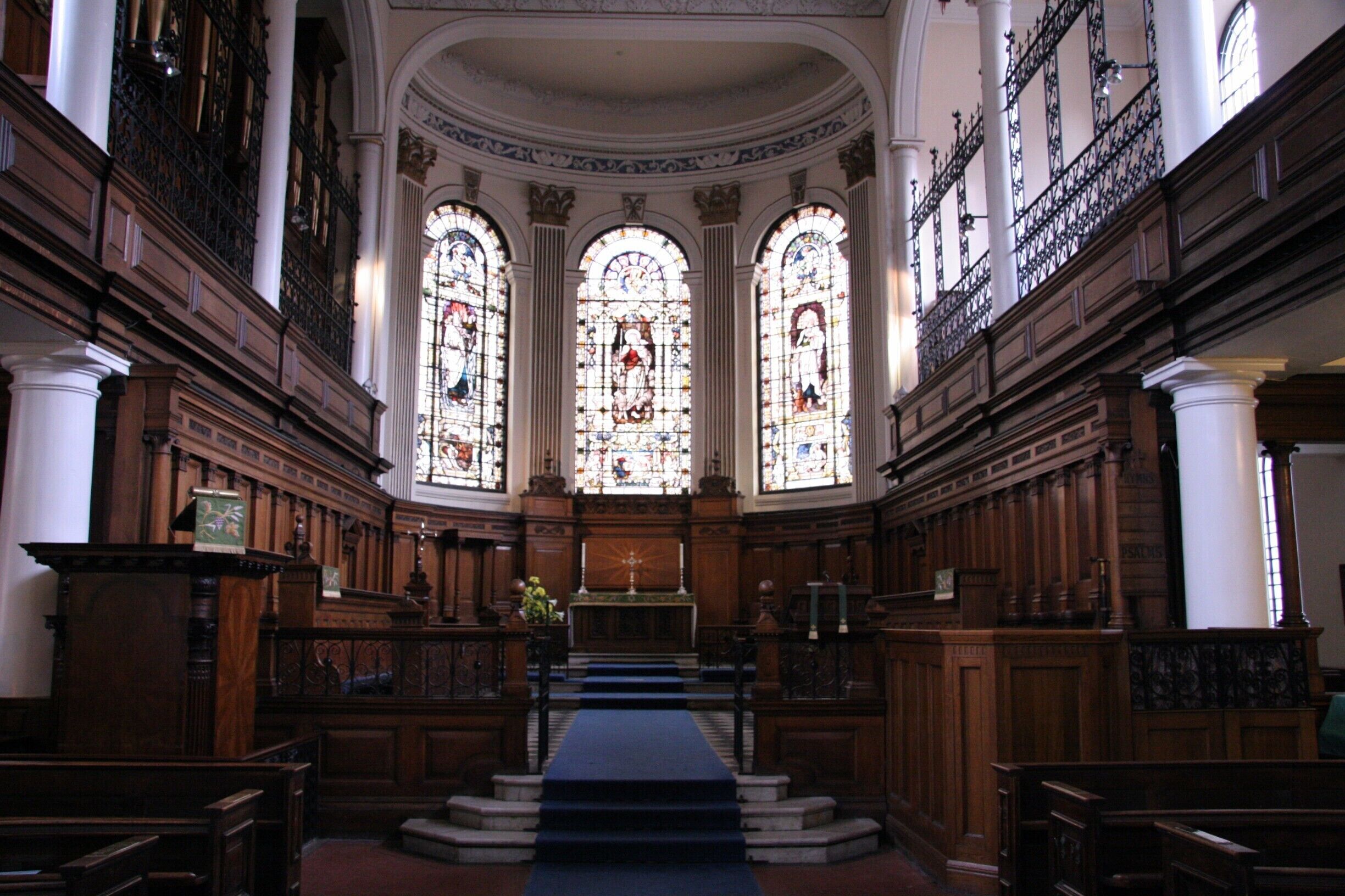 The interior of St Ann's Church.  Small compared to the cathedral, but bright and deceptively big.

https://www.stannsmanchester.com/