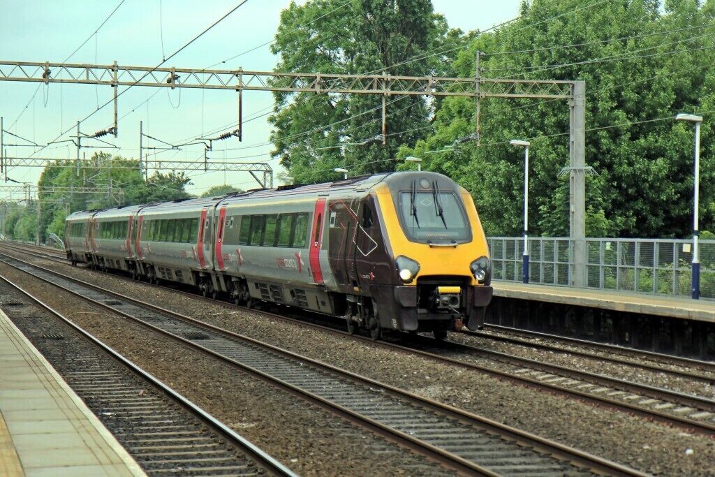 Cross Country Class 220, 220027, Levenshulme railway station