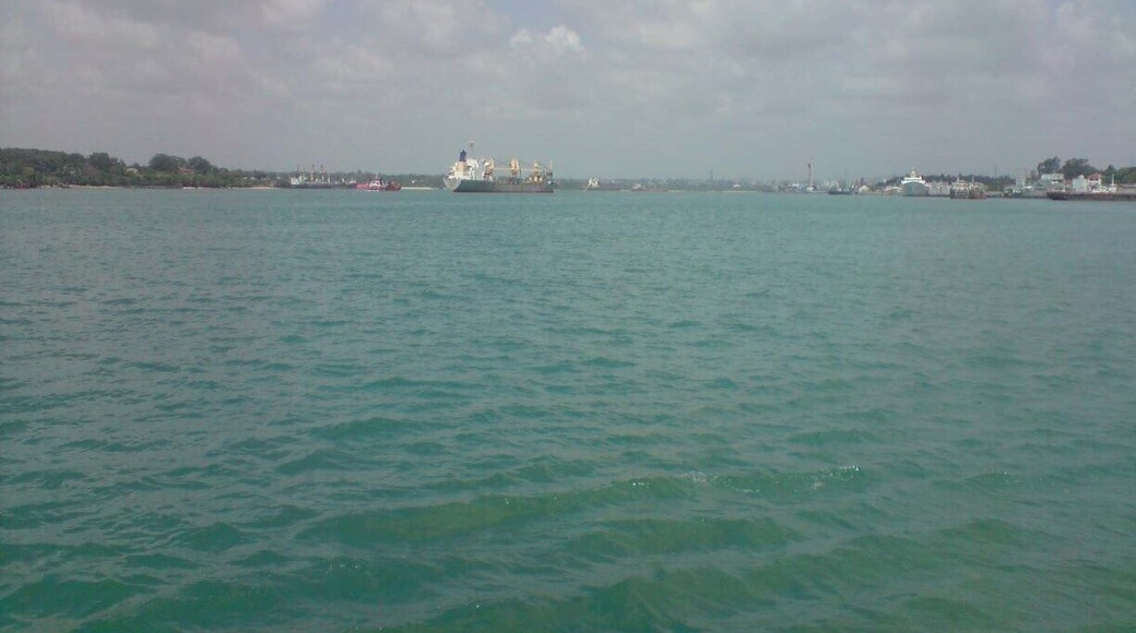 The calm blue sea, at the coast is just another thing all together. The sight is awesome.