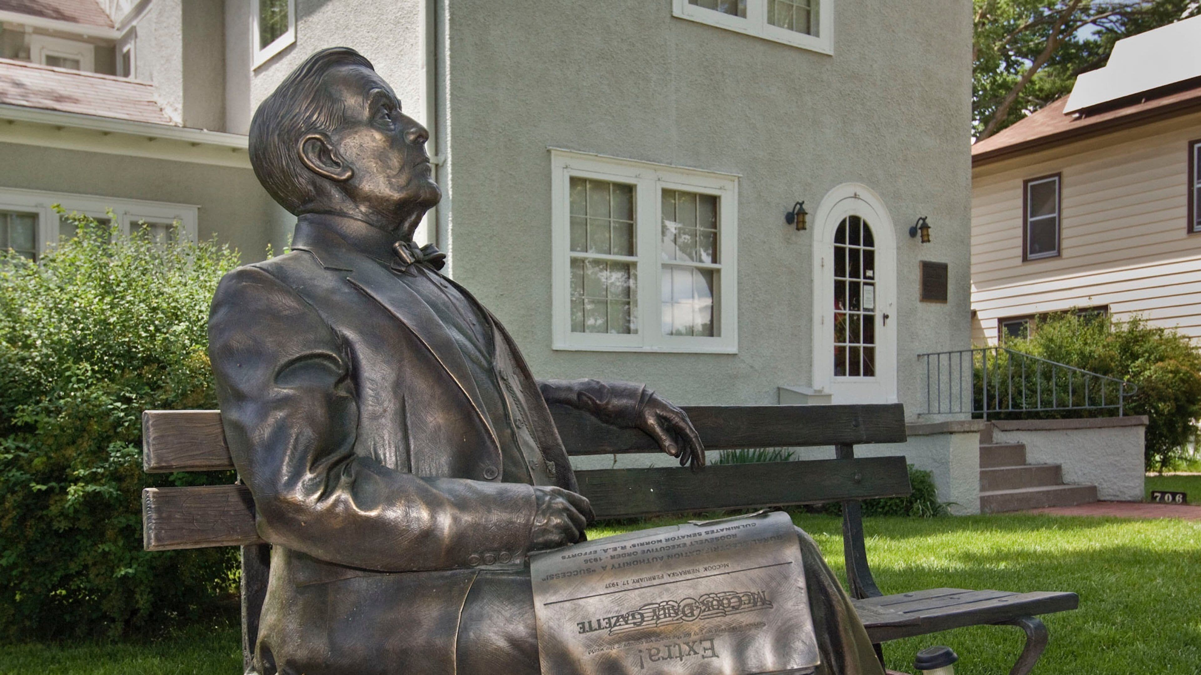 McCook qui includes patrimoine architectural, statue ou sculpture et maison