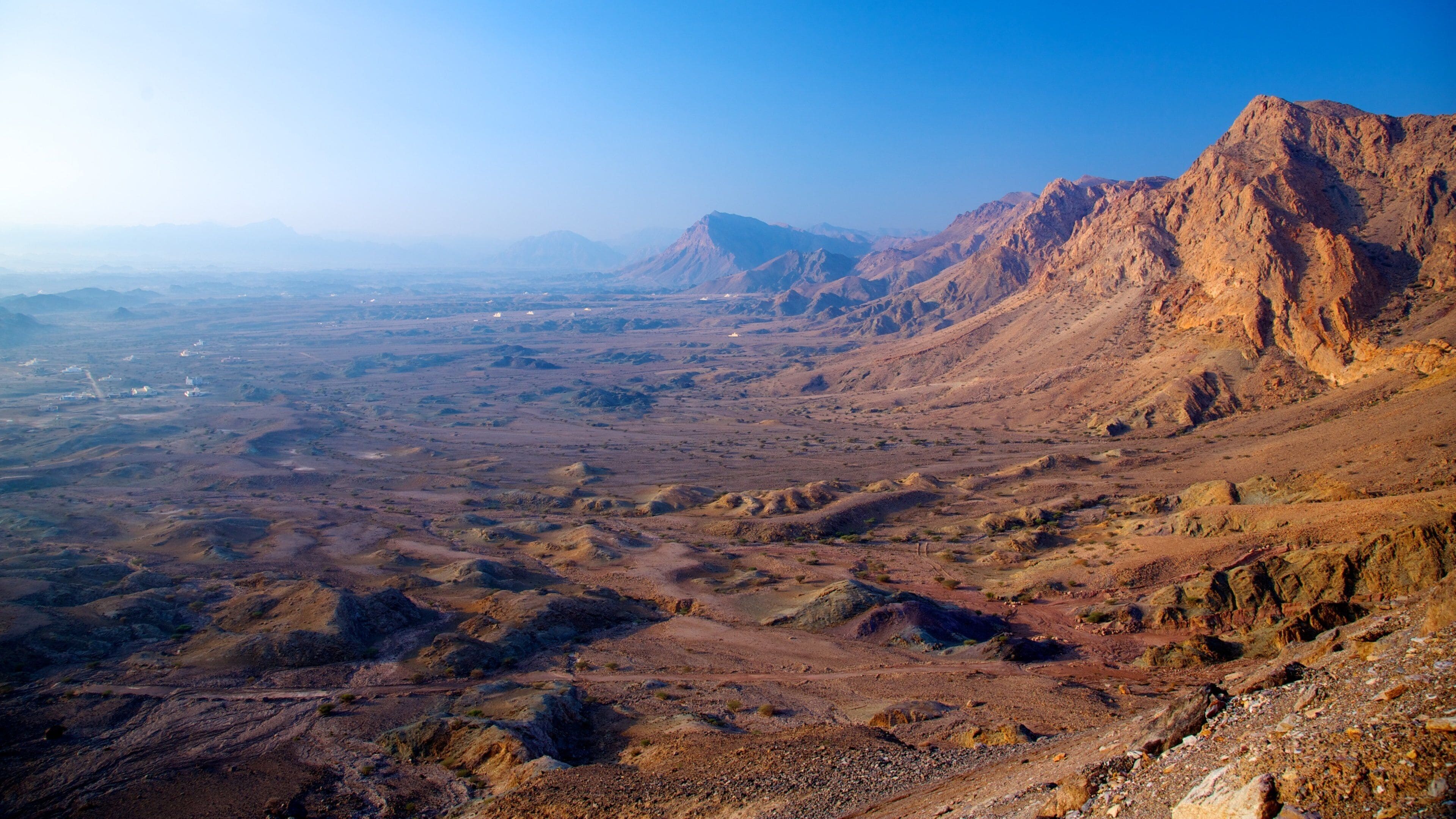 Muscat mit einem Landschaften und Berge