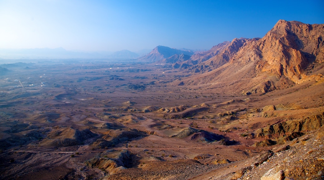 Muscat mit einem Landschaften und Berge