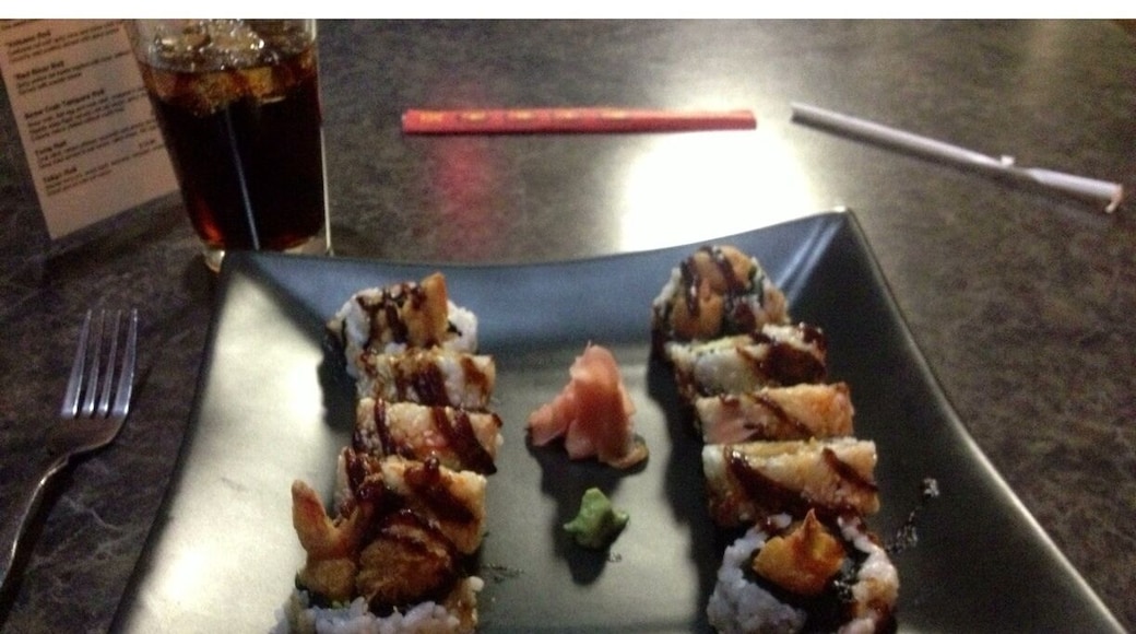 Decent sushi and Japanese restaurant in Mason City, the music here was incredibly soothing.