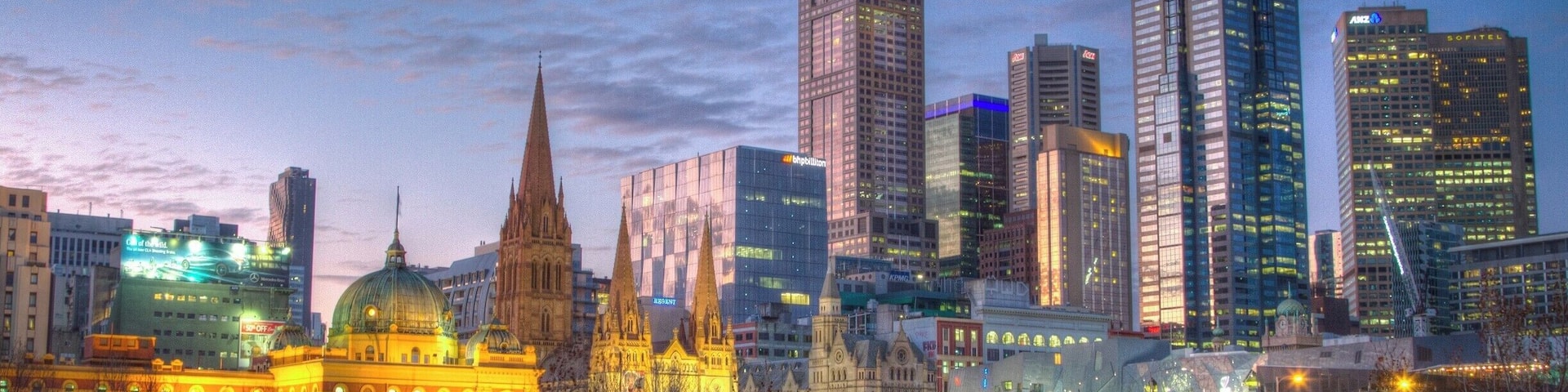 Blue hour in Melbourne.
An extended holiday in Australia, or even living there for a little while, is still on my bucket list.
Until then, a business trip once in a while will do nicely!