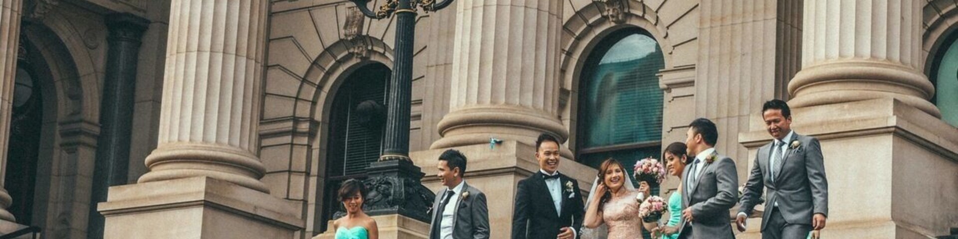 Visited the Parliament House for a tour and chanced upon a wedding entourage on the steps taking a photoshoot. I couldn't help but snapped a shot myself!
Public tours of Parliament are conducted at 9.30 am, 10.30 am, 11.30 am, 1.00 pm (Express Tour), 1.30 pm, 2.30 pm , 3.30 pm and 4.00 pm (Express Tour) on weekdays (excluding public holidays) when Parliament is not sitting.