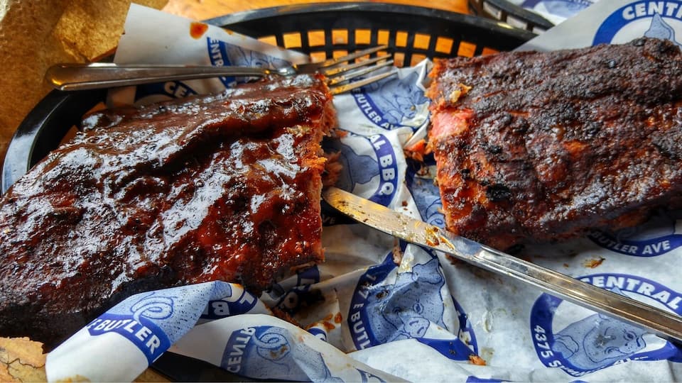 Ok, I’ve had BBQ from all the hot spots in the USA. Texas, North Carolina, a close second was Springfield , MO but this place topped them all. Central BBQ in Memphis, TN. The wait is usually out the door but it’s well worth it! I had to showcase it here if you’re visiting Memphis. It’s worth a taste. It’s my favorite!!!