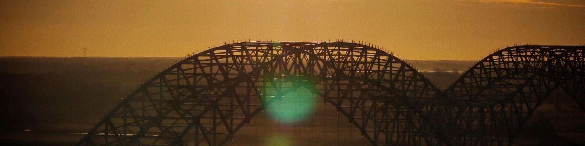 Great spot for a shot of the bridge to Arkansas. Sunset shot made in late January.