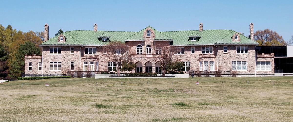 The Pink Palace Musuem and Planetarium located in Memphis, Tenn. It was originally owned by Clarence Saunders the owner of the Piggly Wiggly. He started construction on the home in 1922 but later sold it to the City of Memphis. The museum contains many exhibits detailing the history of Memphis.