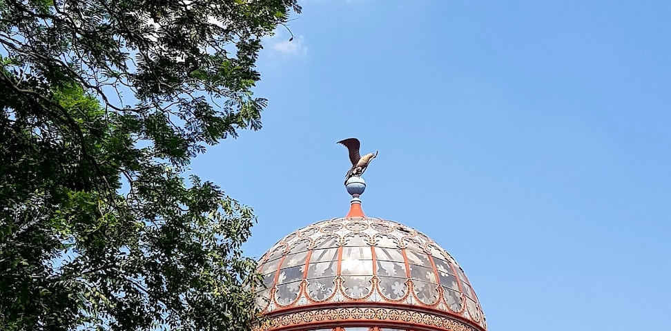 An historical construction from XIX century, was designed by the engineer Jose Ramon Ibarrola to the pavilion of Mexico at the Universal Exposition of 1884 in New Orleans. It is called Morisko because it resembles Islamic architecture.  In 1972 was declared an artistic monument of the nation.  #lifeatexpedia #weloveourmarkets #latam #mexicocity #design #architecture