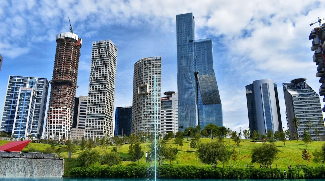 This new park in Santa Fe is a place to visit, wonderful views to relax #likealocal photo contest #cdmx #TLoTravel