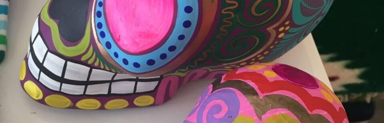 Mexico is a country full of amazing handicrafts and there are a lot of places where people can shop like La Ciudadela Market located in Mexico City. Is a place full of beautiful handmade crafts that represent the magic and beauty of my country. #LikeALocal! #lifeatexpedia #visitmexico #handicrafts #lovemexico