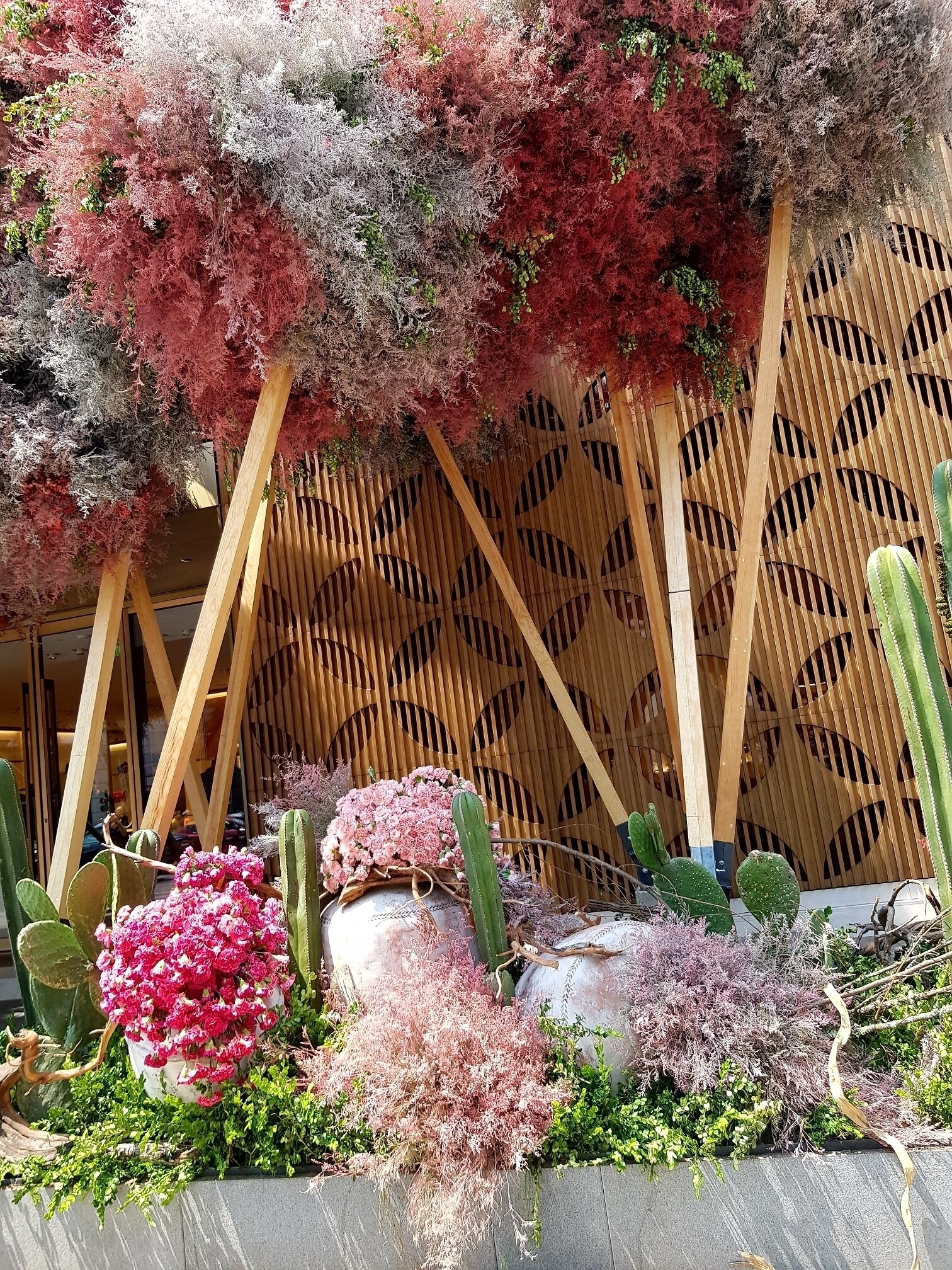 #flowers #louisvuitton #mexicocity #polanco #lifeatexpedia #weloveourmarkets #latam