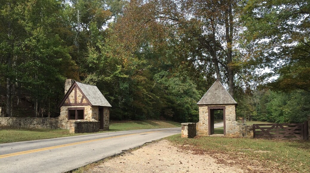 Sam A. Baker State Park is located in the Saint Francois Mountains region of the Missouri Ozarks. With the hills, small mountains, and the St. Francois River and Big Creek flowing through it we found great camping, amazing views, and hiking with trails that range from easy to challenging!