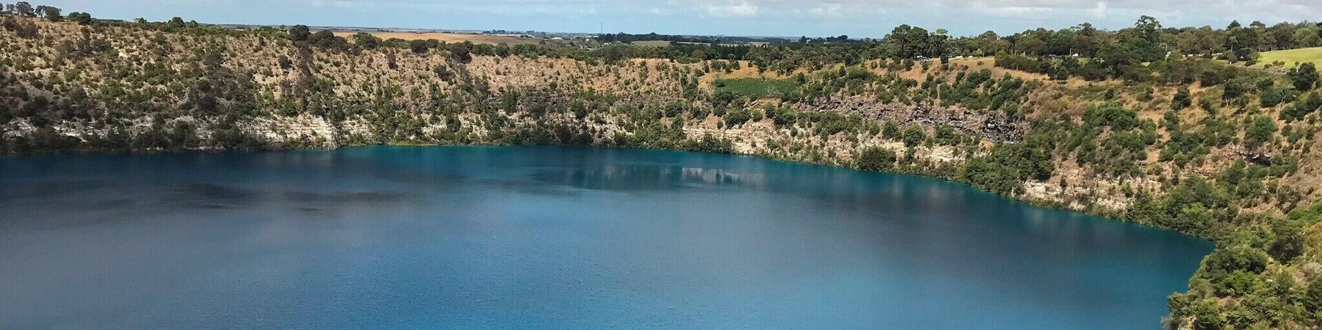 Mount Gambier is a great place for a pit stop when driving to Adelaide. The Blue Lake is a crater lake that is vibrant blue in color because of all the minerals in the limestone below. #SMDdoesOZ #Australia