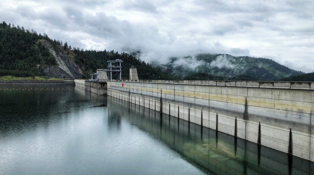 Libby Dam was completed in 1972 as a joint project between the United States and Canada in an effort to provide flood protection and to generate hydroelectric power. The Kootenai River fluctuated wildly in the spring causing flooding in Montana, Idaho and British Columbia, costing millions of dollars in flood damage. Congress authorized construction of Libby Dam in 1951 and construction began in 1966.