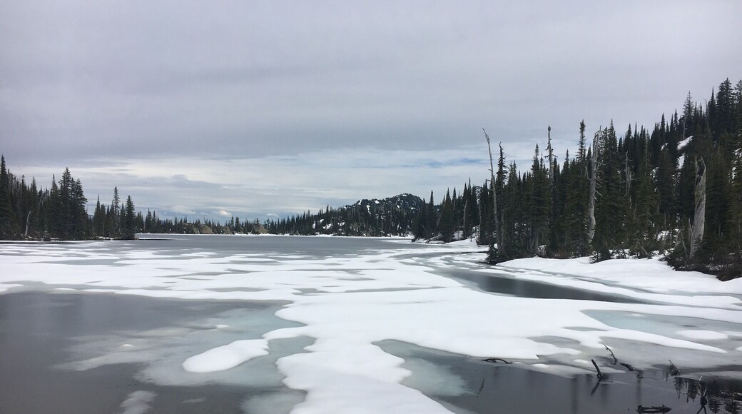 A beautiful hike in the Jewel Basin.