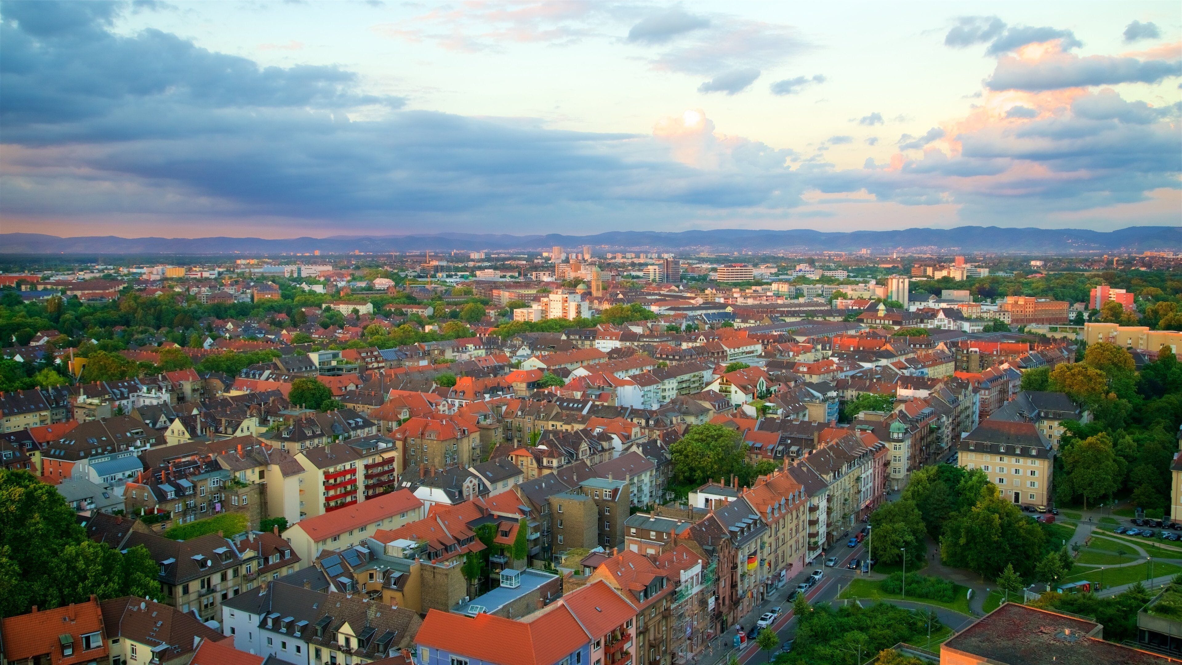 Mannheim som inkluderer solnedgang, landskap og kulturarv
