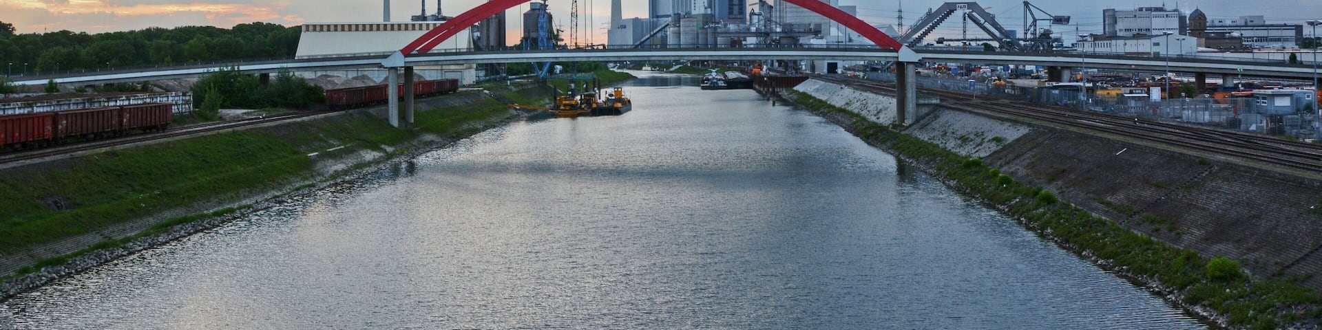 Mannheim, Germany, Rheinau-Harbor 21, view to the power plant "Großkraftwerk Mannheim" (GKM)