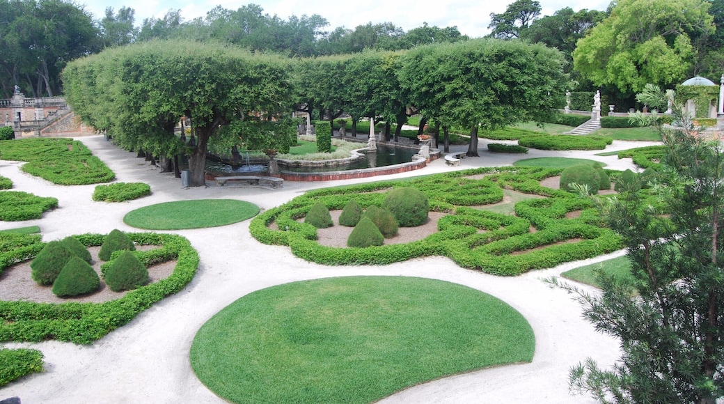 Vizcaya is an estate that was built in the early 1900âs by James Deering. He was inspired by European architecture, specifically Italian villas, but also wanted to include traditional Florida history and materials in his home. The unique mix of European and Floridian design is so interesting and beautiful. As we drove through the gates, we felt as if we stepped out of Miami and into a totally different world. We were in awe that this estate sat literally a mile down the road from the renown skyline, bikinis, and bars of Miami.
It is open every day from 9:30 - 4:30 except on Tuesdays when it is closed. It is $18 dollars for adults, $10 for students, and $6 for children. It is worth every penny!