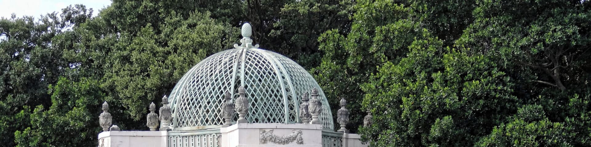 #Vizcaya #Miami
Local muito bonito. Foi residência de inverno de James Deering de 1916 a 1925. Deering fez várias viagens à Europa para se inspirar nas construções europeias e assim construir a sua residência em Miami. Na sua construção foram usados mais de 1000 trabalhadores do Caribe e da Europa.