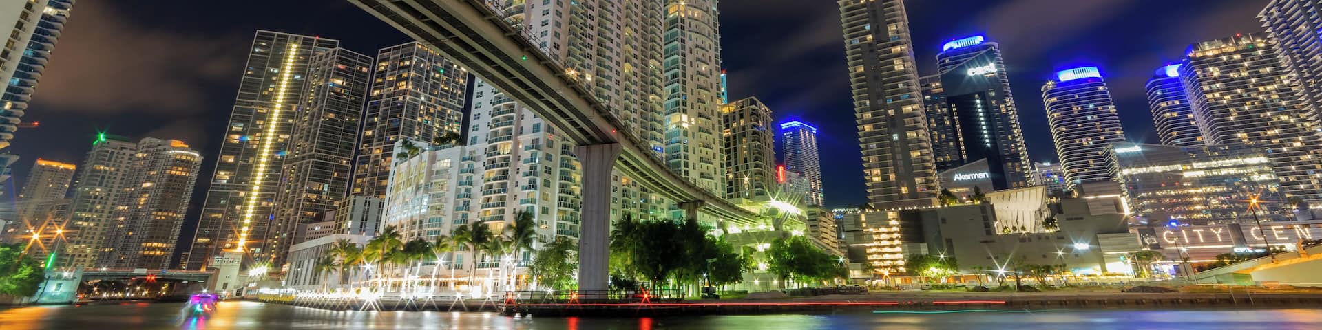 This place is right behind the James L Knight Center, right between the Brickell Avenue and the S.E. 2nd Avenue bridge. I was on the North side of the Miami River pointing my camera South East. I found plenty of parking for a reasonable price. Best time if you want lots of action would be Friday or Saturday night. For a more desolate nights I would recommend Monday thru Thursday night. Here you will find an incredible amount of photography opportunities to shoot for. While like any big city you will find a few homeless folks, the place was very clean and very well kept. Lots of new, very tall buildings have made the Miami landscape a very popular site for photography!