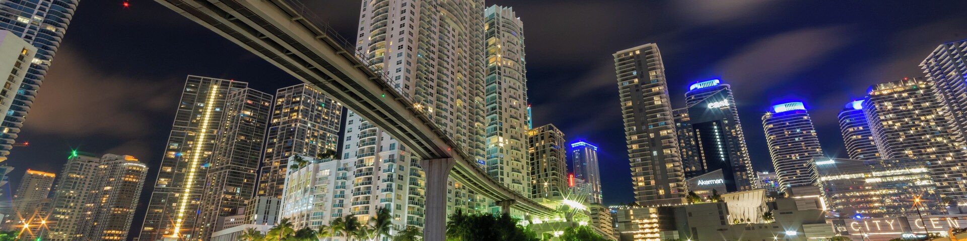 This place is right behind the James L Knight Center, right between the Brickell Avenue and the S.E. 2nd Avenue bridge. I was on the North side of the Miami River pointing my camera South East. I found plenty of parking for a reasonable price. Best time if you want lots of action would be Friday or Saturday night. For a more desolate nights I would recommend Monday thru Thursday night. Here you will find an incredible amount of photography opportunities to shoot for. While like any big city you will find a few homeless folks, the place was very clean and very well kept. Lots of new, very tall buildings have made the Miami landscape a very popular site for photography!