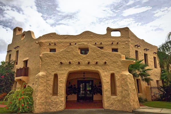 A hidden gem in Miami...What a stunningly beautiful place with a 1920s charm.❤