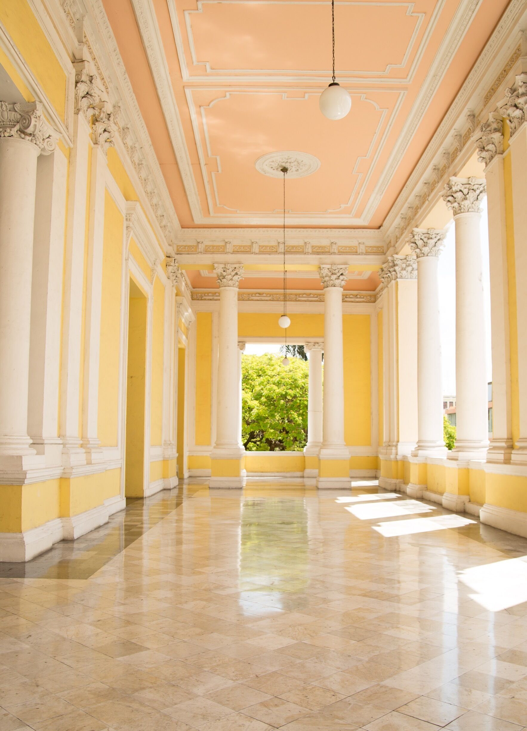 The upstairs balcony. Free entrance to walk around and sight see. 
#details #BvSmexico