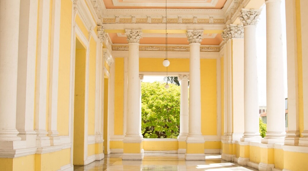 The upstairs balcony. Free entrance to walk around and sight see.
#details #BvSmexico