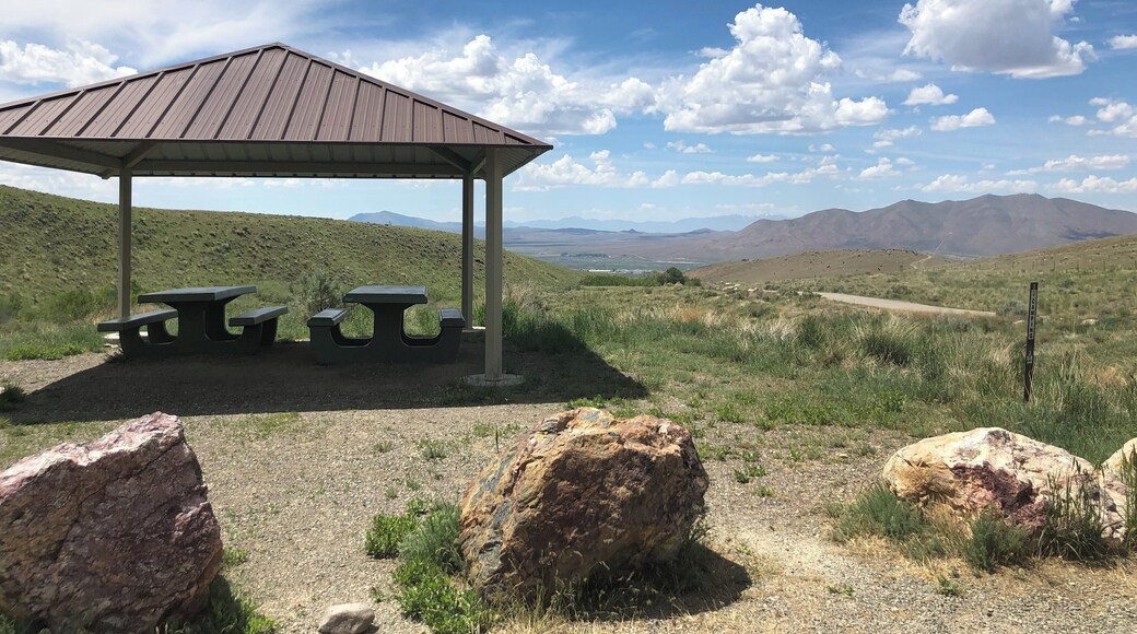 Rising 2000
Feet above the City of Winnemucca this canyon area is maintained by the Bureau of Land Management and allows free camping.