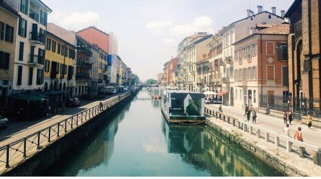 Naviglio Grande, the oldest canal in Milan in the charming Navigli district.
😍 #navigli #Milan #Italy #travel