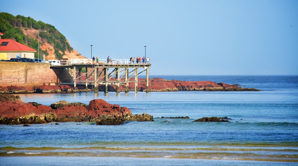 美里姆布拉 其中包括 多岩石的海岸線