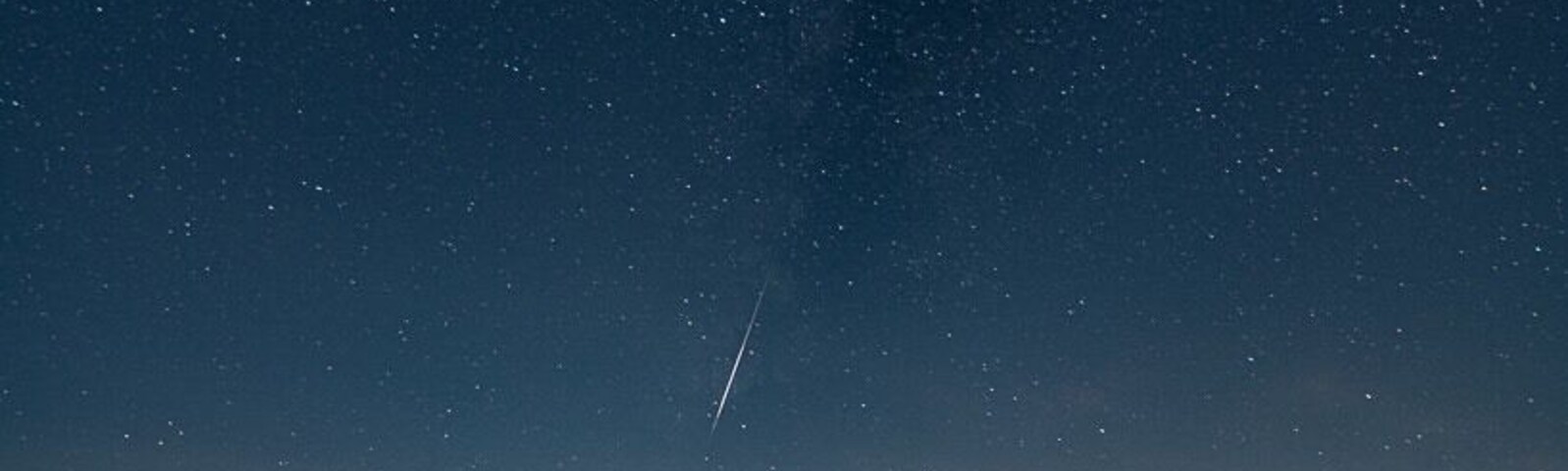Perseid meteor over the shipwreck #adventure