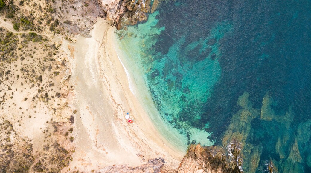 Little bay in the natural park of Cabo Cope and Puntas de Calnegre // Cala Junquera - Parque natural de Cabo Cope y Puntas de Calnegre (Lorca, Murcia)