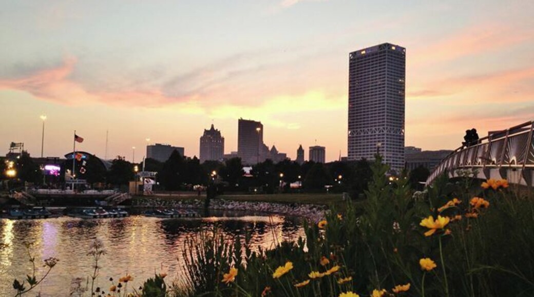 Beautiful Sunset in Milwaukee Wisconsin by Lake Michigan near the festival grounds. During the summer festivals, this is a great spot to relax, listen to the music, and watch the sunset if you don't want to pay to get in.