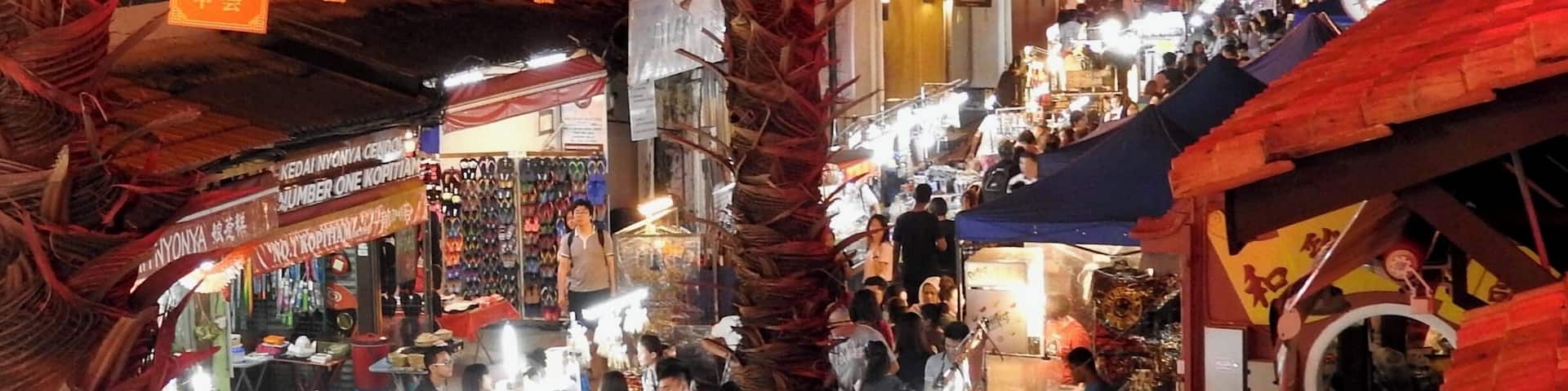 Jonker Street – the centre street of Chinatown – was once renowned for its antique shops. However over the years it has turned to clothing and crafts outlets as well as restaurants. The best part of Jonker Street is the night market on Fridays and Saturdays that sells everything from tasty treats to cheap keepsakes.
#AboveItAll #markets