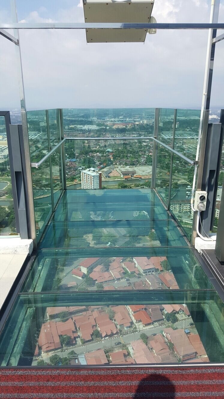 Look down 43 stories!

RM25 for a walk on the roof of The Shore.