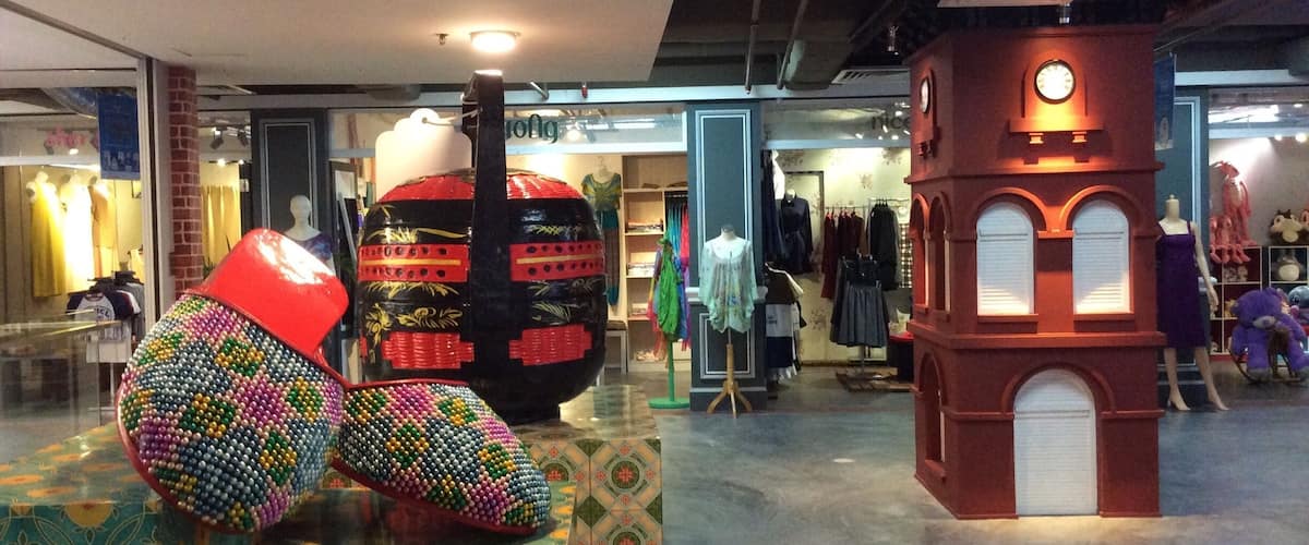 The Peranakan influence is prominently featured in this hotel cum shopping mall complex. Malacca has progressed from a historic town to a vibrant tourist city.