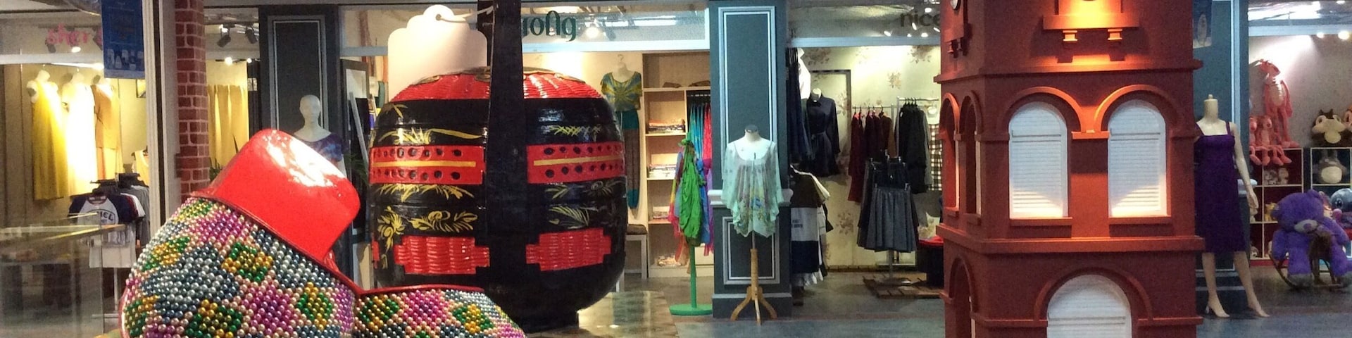 The Peranakan influence is prominently featured in this hotel cum shopping mall complex. Malacca has progressed from a historic town to a vibrant tourist city.