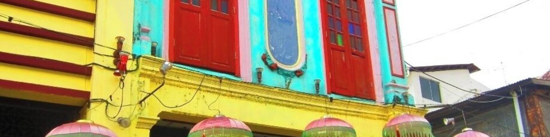 Rent a bike and cruise around Melaka! Check out all the little side streets for an array of fun colors and decorative homes and buildings!