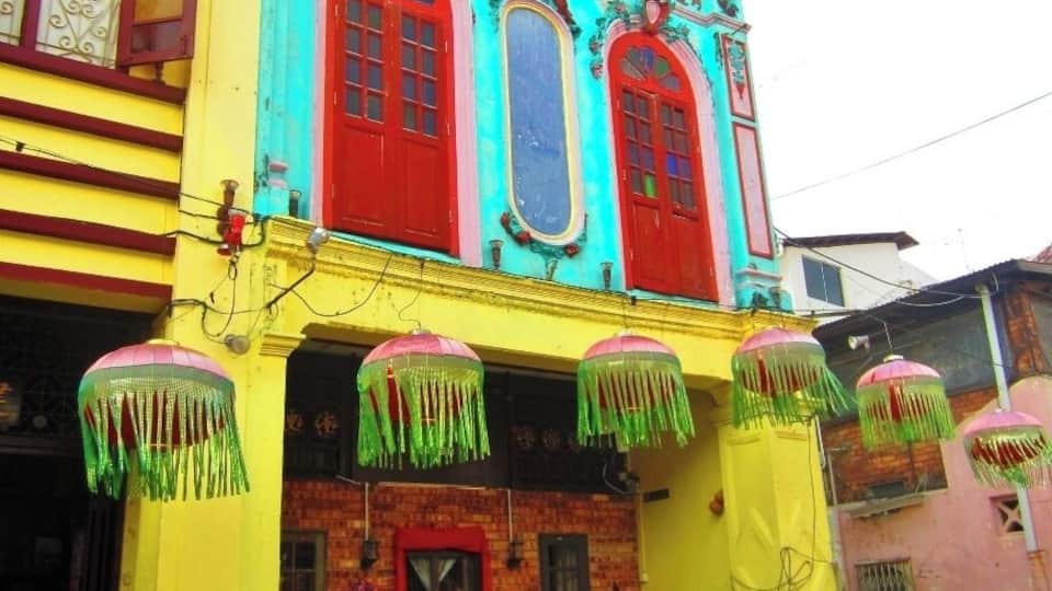 Rent a bike and cruise around Melaka! Check out all the little side streets for an array of fun colors and decorative homes and buildings!