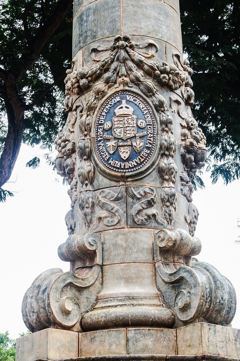 At the Dutch square, the fountain has an obelisk like,decorative column inscribing the insignia of the British royalty. Like the Portuguese and the Dutch, the British also colonialised the Town.  At that time the reigning monarch was Queen Victoria. 