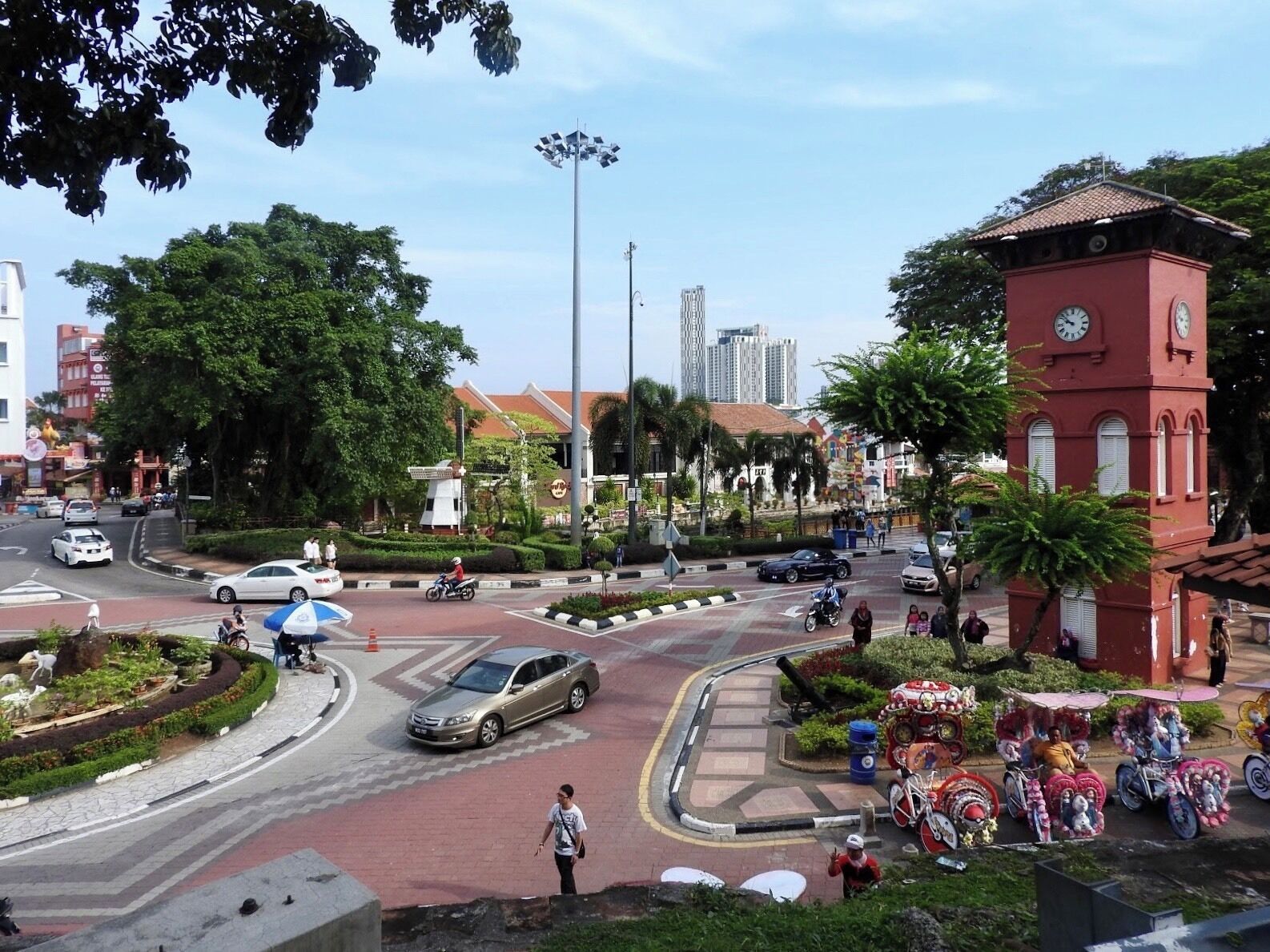 The Red Clock Tower is an icon which sits on Dutch Square. It was erected in 1886 in honor of a generous Chinese tycoon named Tan Beng Swee. UNESCO World Heritage Site. (February 2017)

#History