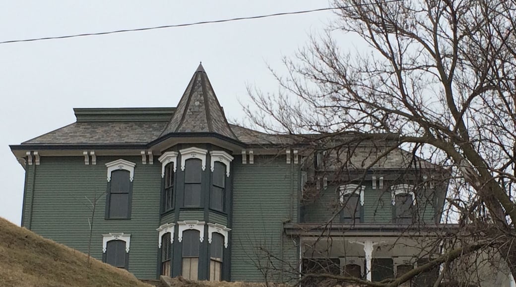 Another side view JOHN DEERE MANSION