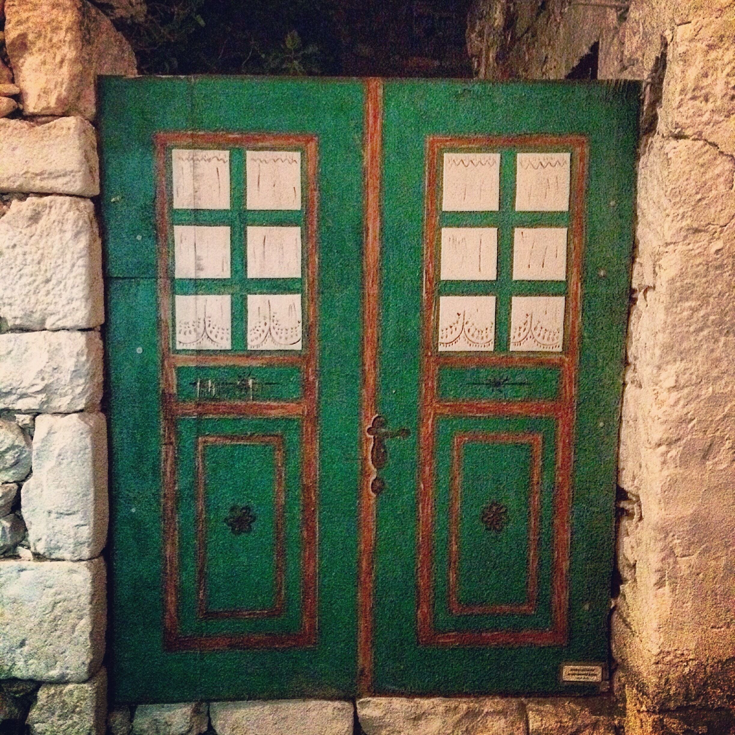 The island of colours reveals itself 